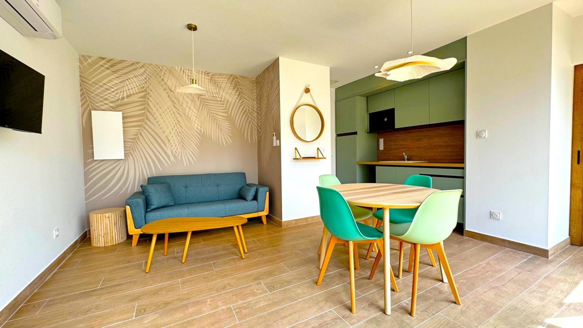 Daya Lodge. LʼIsle-sur-la-Sorgue Dış mekan fotoğraf