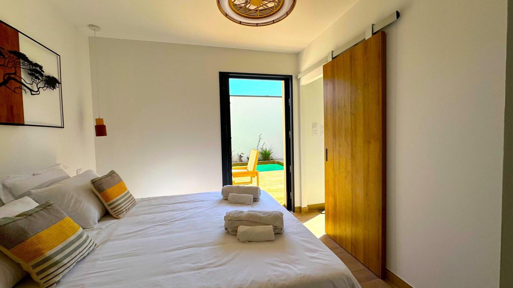 Daya Lodge. LʼIsle-sur-la-Sorgue Dış mekan fotoğraf