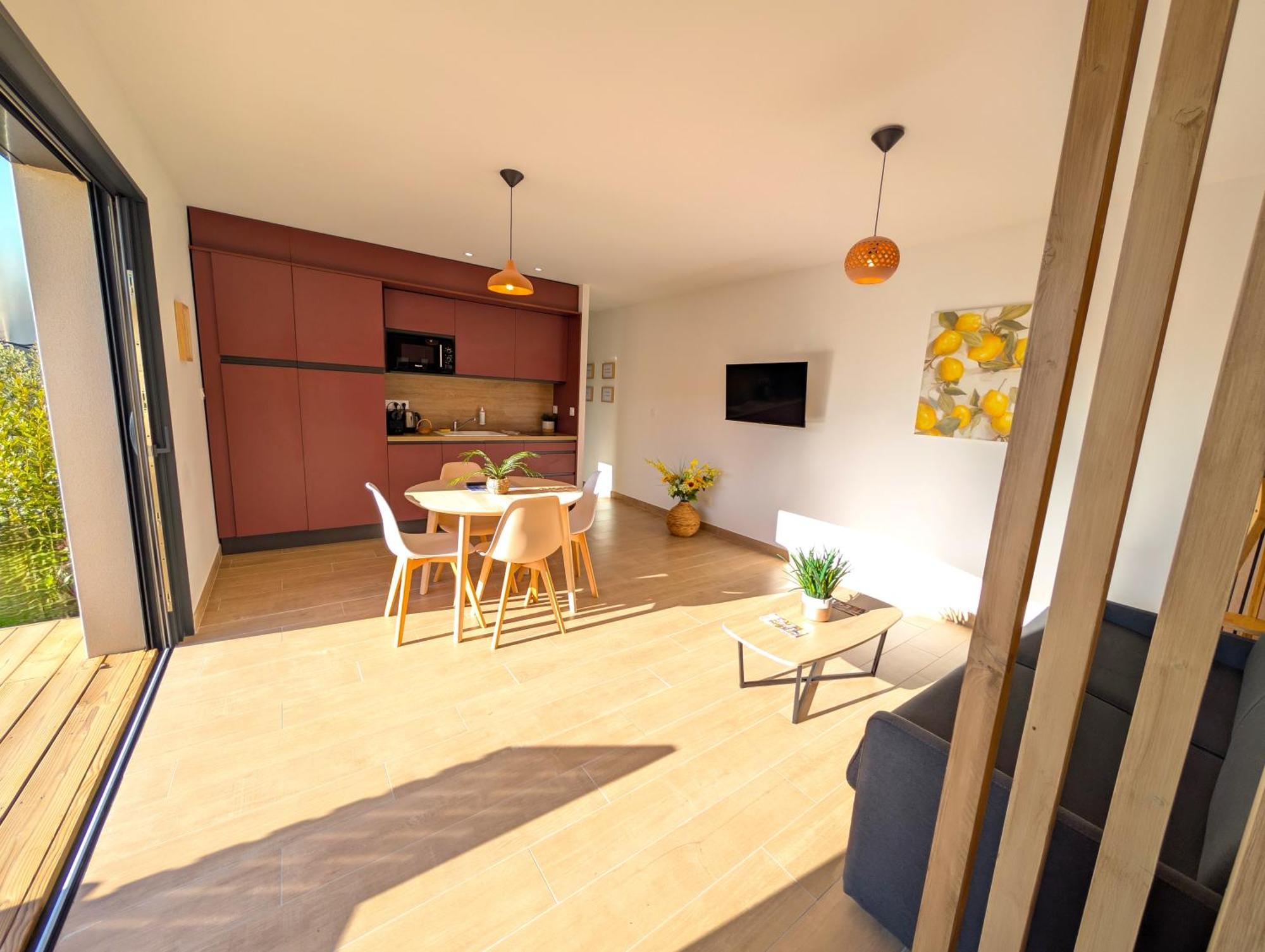 Daya Lodge. LʼIsle-sur-la-Sorgue Dış mekan fotoğraf