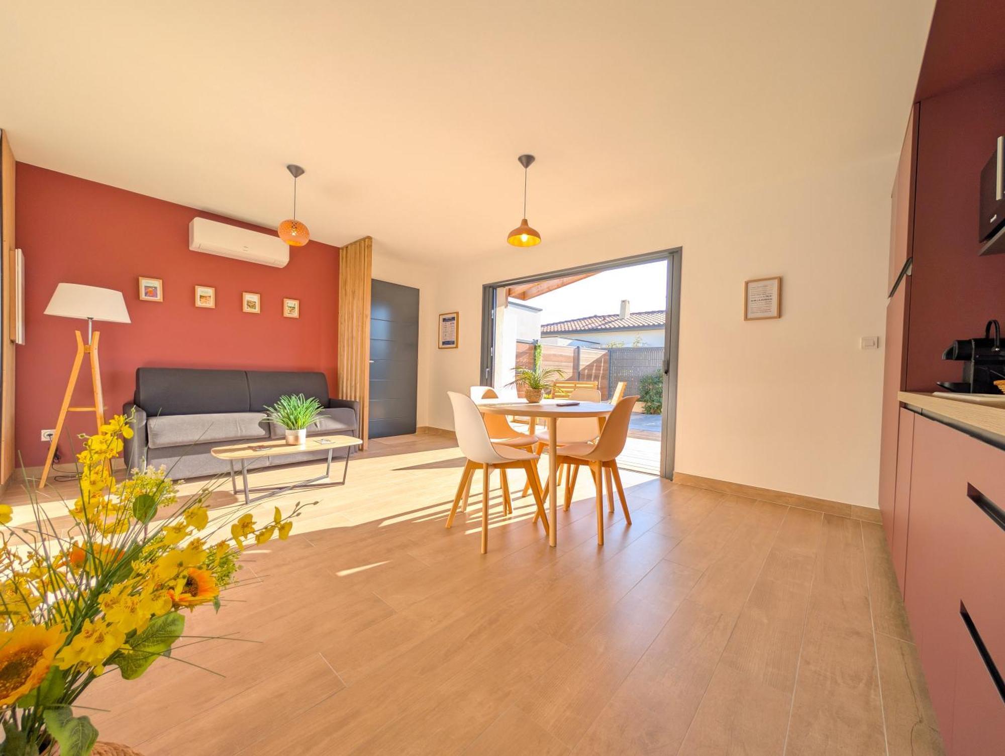 Daya Lodge. LʼIsle-sur-la-Sorgue Dış mekan fotoğraf